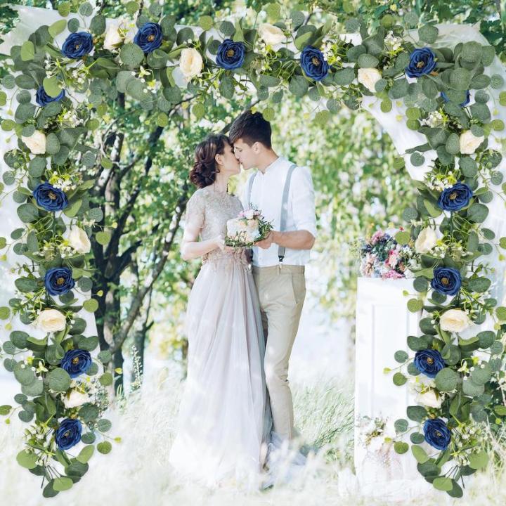 Künstliche Eukalyptus-Blumengirlande mit blau-weißen Rosen, Kunstpflanzen, Seide, Blumengirlande, Schleierkraut, Efeu-Ranken für Hochzeit, Zuhause, Weihnachten, Party, Tischläu