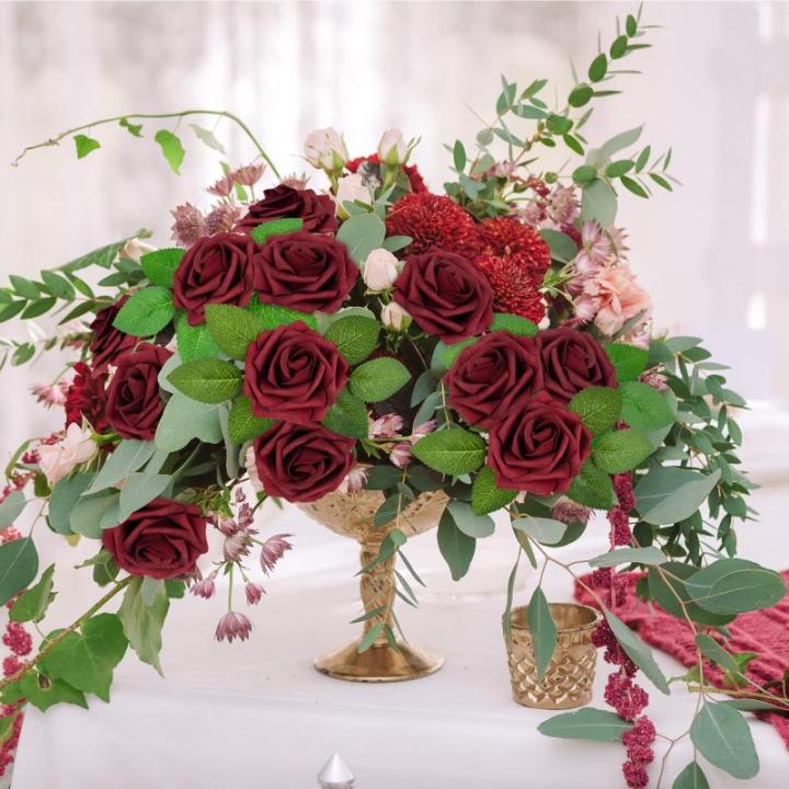 50 Stück Künstliche Rosen Burgunderrot Kunstblumen Dunkelrote Rosen für Dekorationen, Schaumstoff-Rose mit Stielen für DIY Hochzeitssträuße Tafelaufsätze Valentinstag Mutter