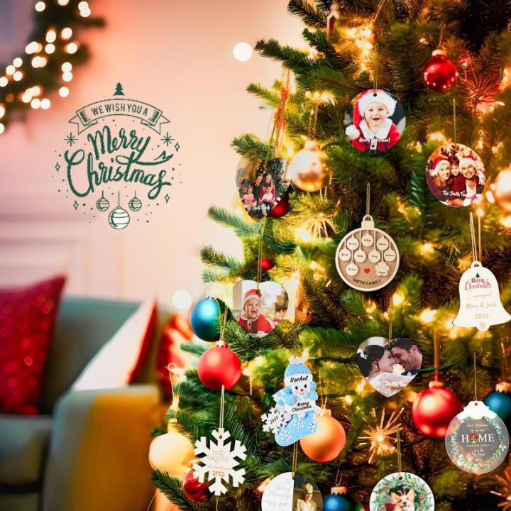 Gepersonaliseerde kersthangers met 3 namen - 2023 houten kerstboomversiering gepersonaliseerde familie, partner huisdier en vrienden