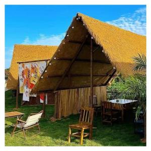 Künstliches Strohdach, Künstliche Palmgras Rolle, Kunststoff PE Strohdach, Künstlicher Palmdach Paneele, Für Bar Garten Terrasse Pavillons Hausdekoration Strandschir Mstrandsch