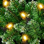 Kunstkerstboom met verlichting, dennenboom, groen, pvc, met sneeuweffect, met dennenappels, kerstdecoratie met metalen standaard