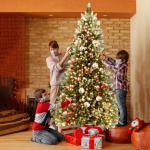Kunstkerstboom met verlichting, sneeuweffect, 150 cm, kerstboom met standaard, groen pvc + PE dennenboom