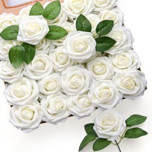 50Pcs künstliche Rosenblüten, echt aussehende Elfenbein gefälschte Schaumrosen Bulk mit Stiel für Hochzeitssträuße Mittelstücke Brautdusche Home Party DIY Blumenarrangements