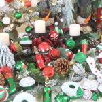 Set van 80 verschillende onbreekbare , ornamenten, decoratieve ballen, hangers met herbruikbaar cadeaupakket voor de kerstboom