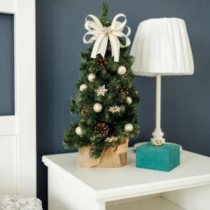 Kerstboom, gedecoreerd, crèmekleurig, hoogte 40 cm, kleine kunstkerstboom, mini-dennenboom, voor tafel, bureau, kantoor, binnen en buiten, kerstdecoratie, cadeau
