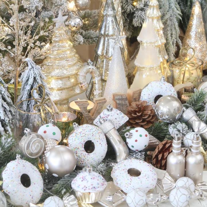 Set van 80 verschillende onbreekbare , ornamenten, decoratieve ballen, hangers met herbruikbaar cadeaupakket voor de kerstboom