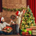 Kunstkerstboom met verlichting, 120 cm, 8 modi, dennenboom, groen, pvc, kerstboom voor kerstdecoratie, met dennenappels, dennennaald en dennennaald, klapsysteem, opvouwbare standaa