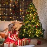 Kunstkerstboom, groen, 120 cm, 500 takken, dennenboom met groene takken en dennenappels, incl. metalen standaard