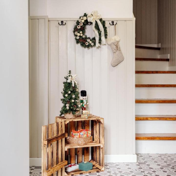Kerstboom, gedecoreerd, crèmekleurig, hoogte 40 cm, kleine kunstkerstboom, mini-dennenboom, voor tafel, bureau, kantoor, binnen en buiten, kerstdecoratie, cadeau