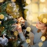 Kunstkerstboom, 180 cm, Made in EU, realistische kerstboom van pvc-folie, natuurgetrouwe kerstboom, kunstdennenboom met stevige plastic standaard, kunstdennen, Emma, 180 cm