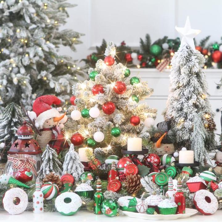 Set van 80 verschillende onbreekbare , ornamenten, decoratieve ballen, hangers met herbruikbaar cadeaupakket voor de kerstboom