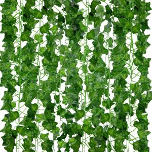 Künstliche Efeu Girlanden - 12er Pack, 210cm Länge - Gefälschte Reben für Zimmer und Garten Wand Dekoration für Innen Außen, Grüne Blätter Plastik, Hängende Pflanzen für 